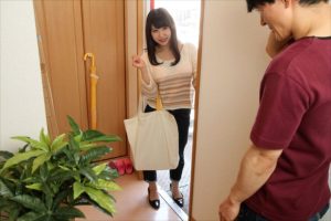 【不倫】妻に逃げられたバツイチシングルファーザーに同情する近所のママ友たち！心もカラダも世話してくれる優しいセックス大好きな美人妻ｗｗ【NTR】