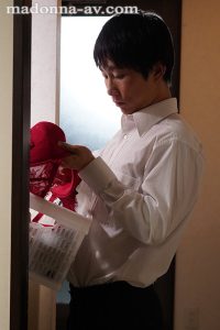 【近親相姦】「母さんの…下着……」母をオンナとして意識させたド派手なランジェリー！ムラムラが抑えられず一線を越えて禁断のセックスｗｗ【天野るみ】